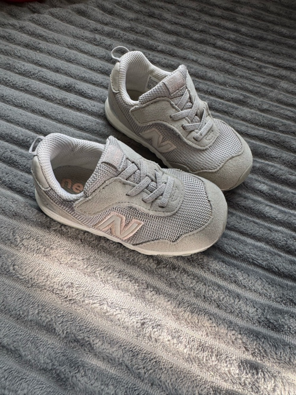 Toddler girl new balance Velcro tennis shoes